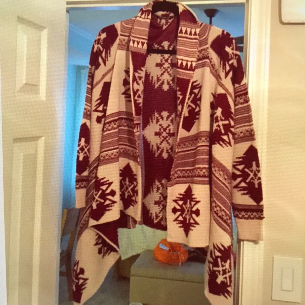 Like new! Cool Aztec design! Make an offer:)